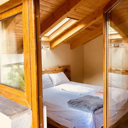 Bujtina Polia * Theth