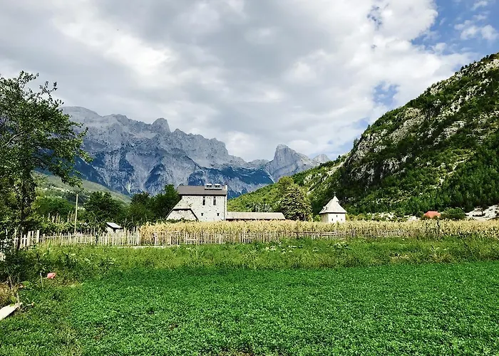 农家乐 Bujtina Polia