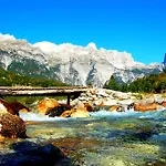Bujtina Polia