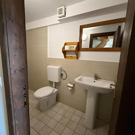 Bujtina Polia Alloggio per agriturismo *