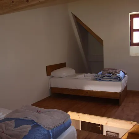 Bujtina Polia Farm stay *
