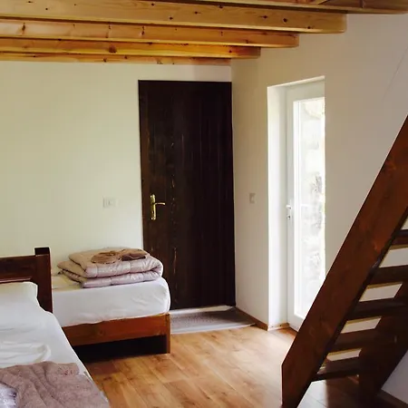 Alloggio per agriturismo Bujtina Polia *