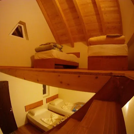 Alloggio per agriturismo Bujtina Polia Theth