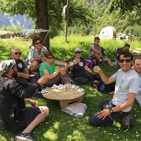Bujtina Polia Farm stay *