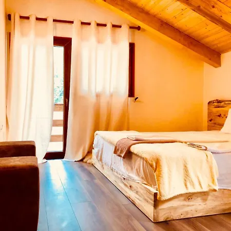 Bujtina Polia Farm stay *
