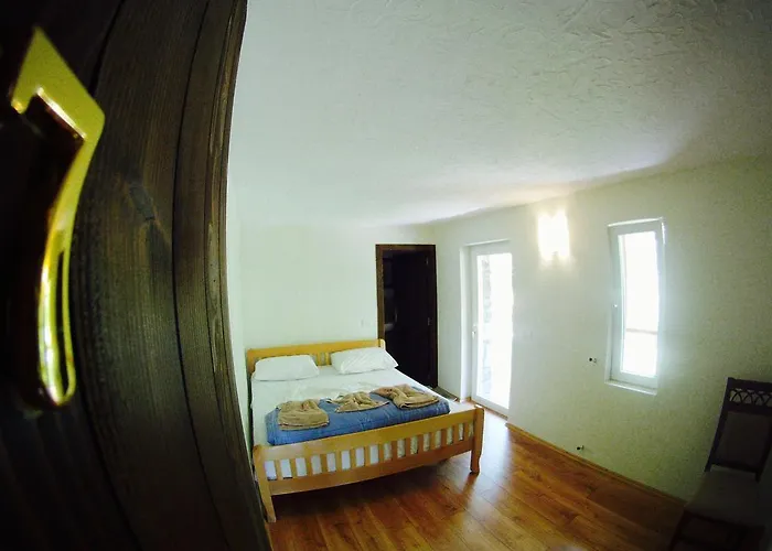 Bujtina Polia Alloggio per agriturismo Theth