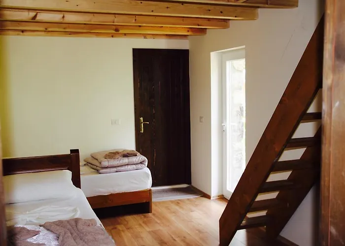 Alloggio per agriturismo Bujtina Polia *